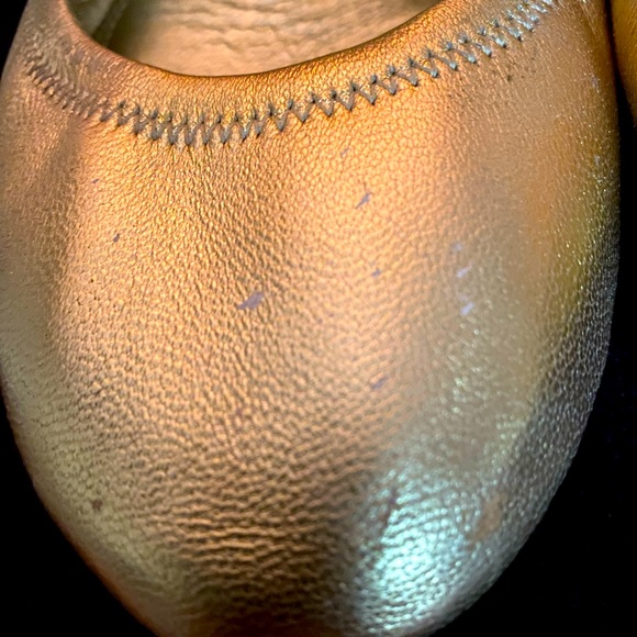 GUC Tory Burch size 9 gold ballet flats - Picture 9 of 10